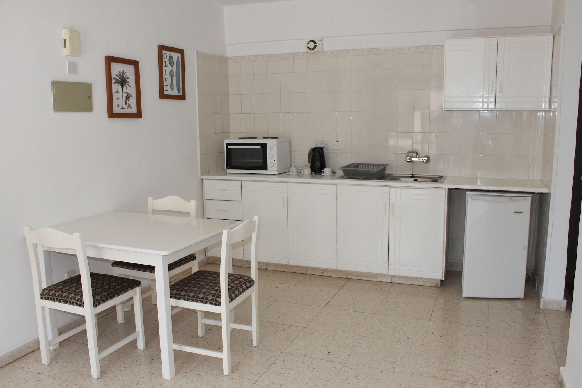 Florea Hotel Apartments Ayia Napa Bagian luar foto